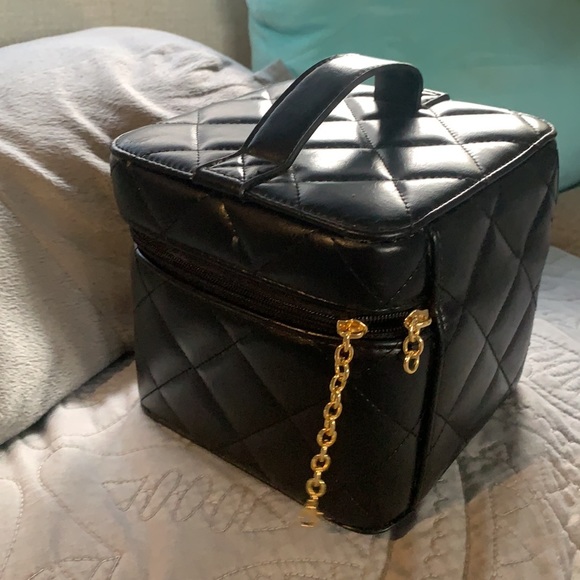 Makeup box - Picture 4 of 8